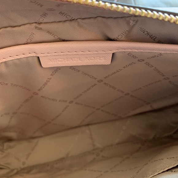MICHAEL Michael Kors
Jet Set Large Soft Pink EW Crossbody - Picture 6 of 6